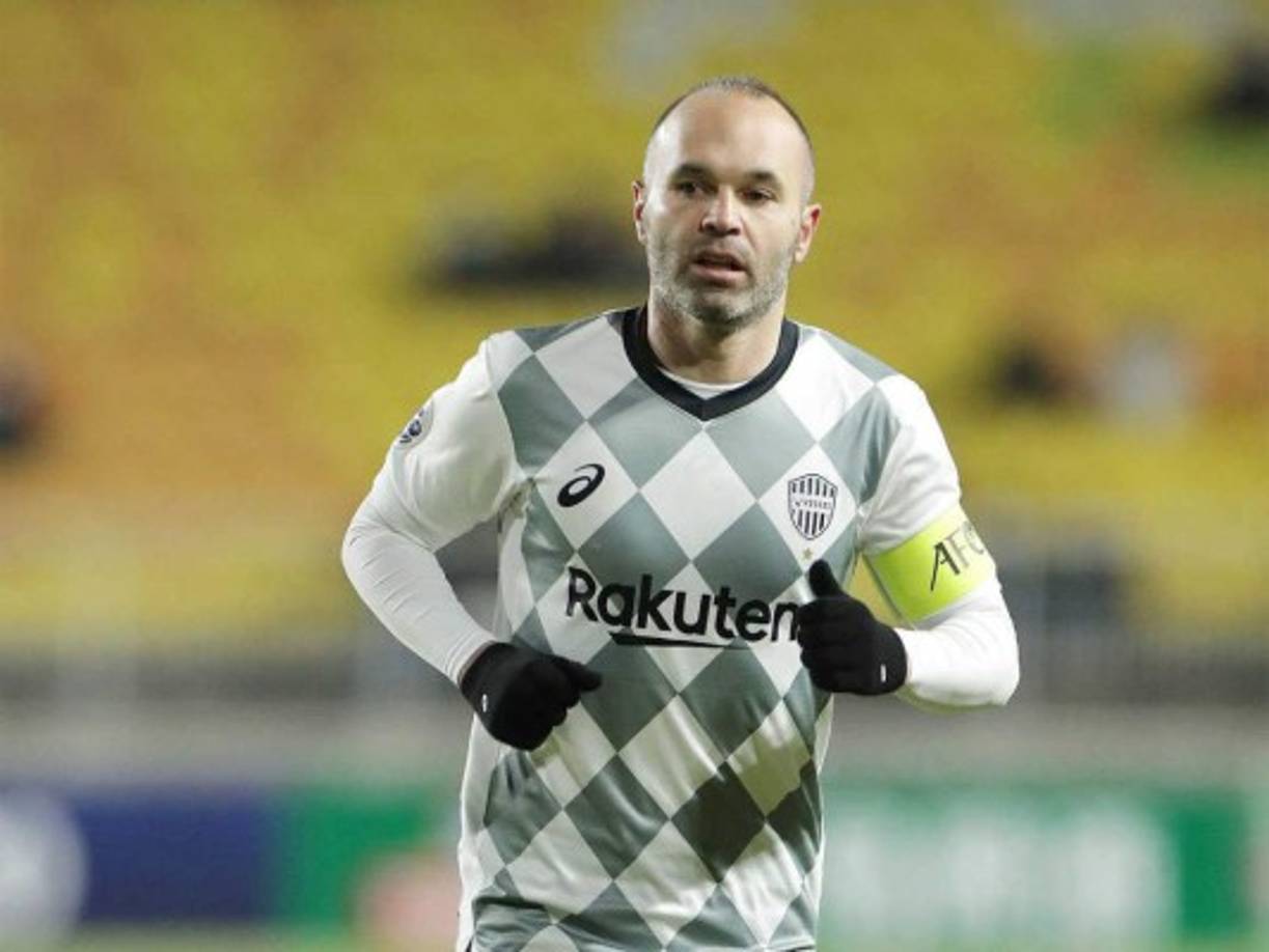 8. Andrés Iniesta - 120 millones de dólares - Sin duda uno de los mediocampistas más talentosos de la historia, también es un buen empresario, su rama: el vino.