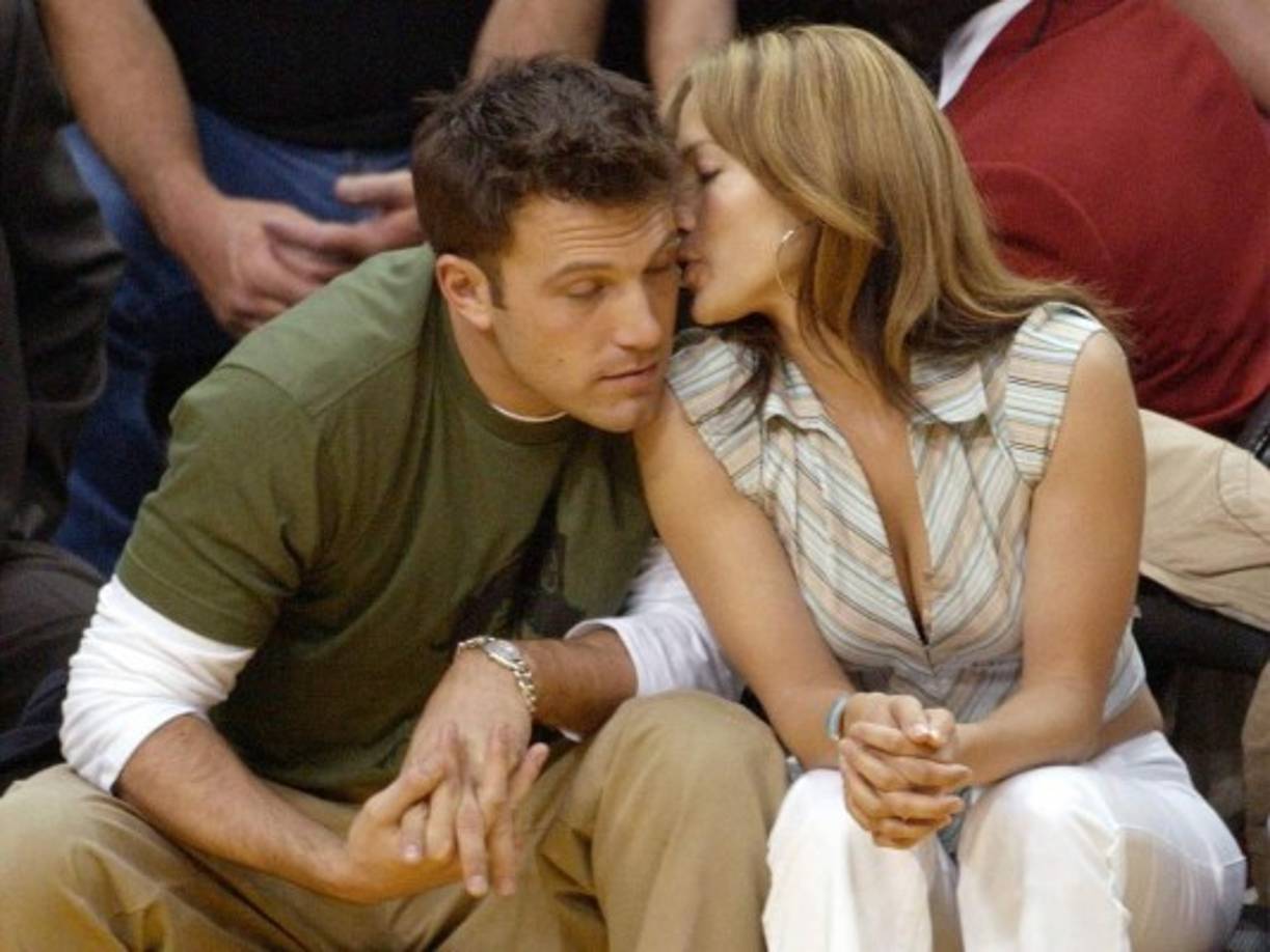 Ben también recordó cómo su carrera quedó destruida en medio de su mediático romance con JLo.“Estaba en la peor posición en la que puedes estar en este negocio, que es que puedes vender revistas pero no entradas para el cine”, sentenció. “La gente simplemente decía: ‘No vales nada. No tienes talento. No eres nadie. Eres una mierda’. Y supongo que funciono bien cuando tengo algo que demostrar”.