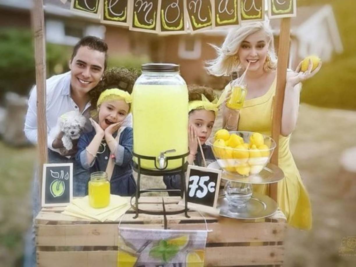 'No creo regresar ya nunca, ¿por qué? Necesitaría todo un libro en blanco para enumerar las razones, pero todo se engloba en que ahora soy muy feliz', aclaró la joven que ahora es Testigo de Jehová.