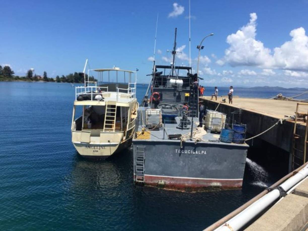 Las autoridades explicaron que la revisión del barco se hizo hasta ayer debido a que no se contaba en el momento de la incautación con la logística necesaria, por lo que fue trasladada a la Base Naval de Puerto Cortés.<br/>