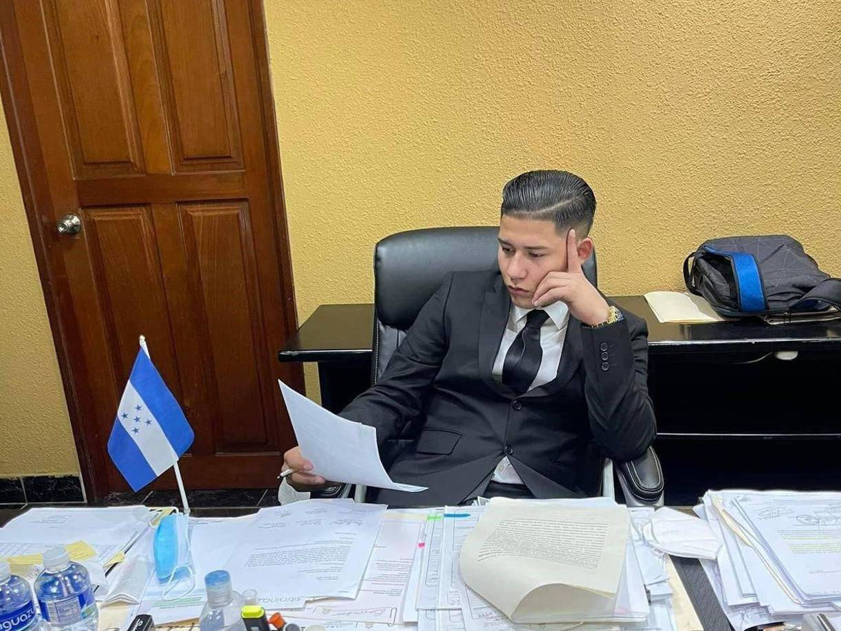 A través de su cuenta de TikTok dijo “pa la historia, puñetas”.