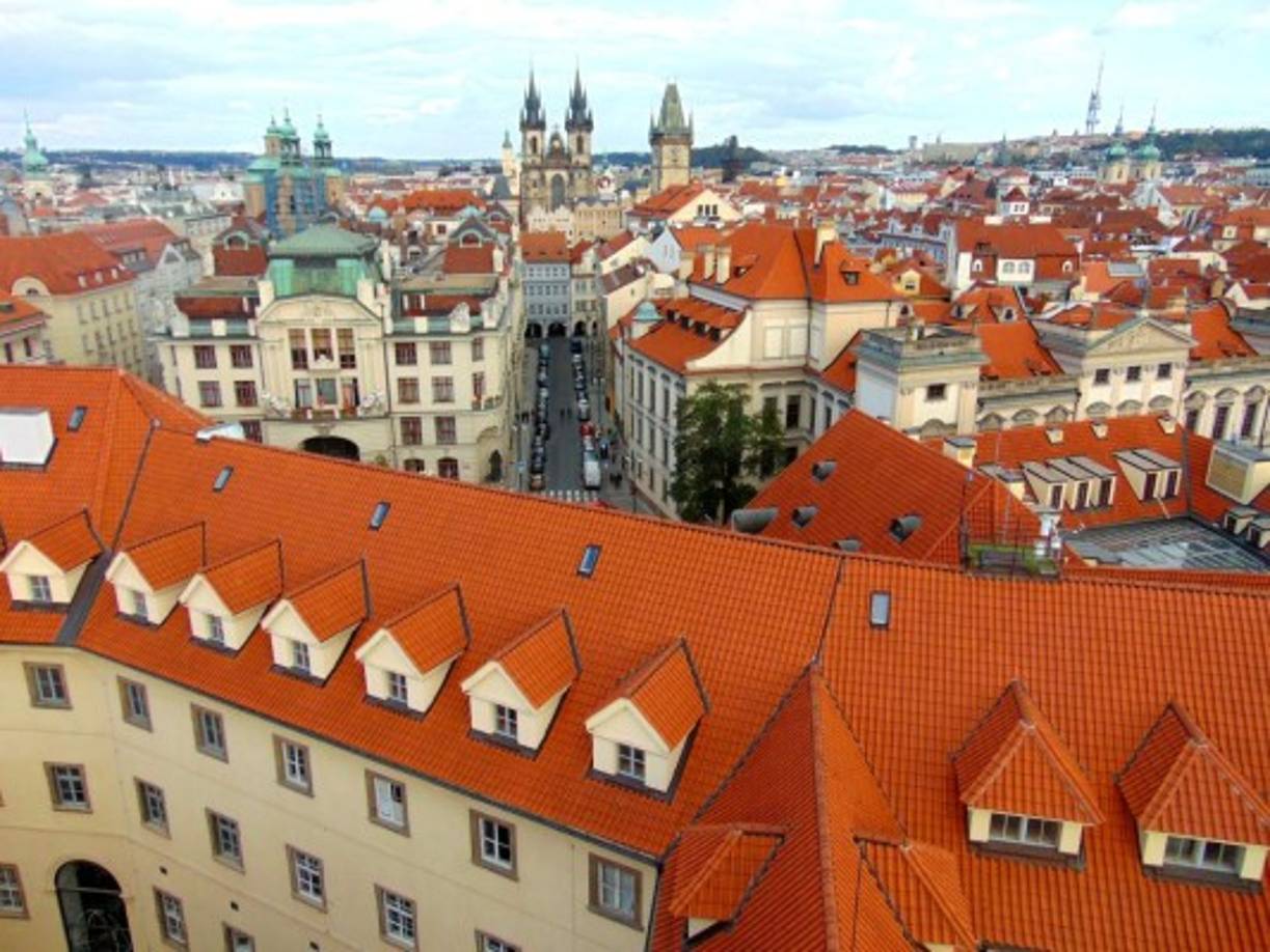 República Checa (9)<br/><br/>Checa abre el top 9 de los países con pasaporte poderoso en 2020. tiene acceso a 183 países, por su parte, el pasaporte hondureño tiene vía libre en el país europeo. <br/><br/><br/><br/>