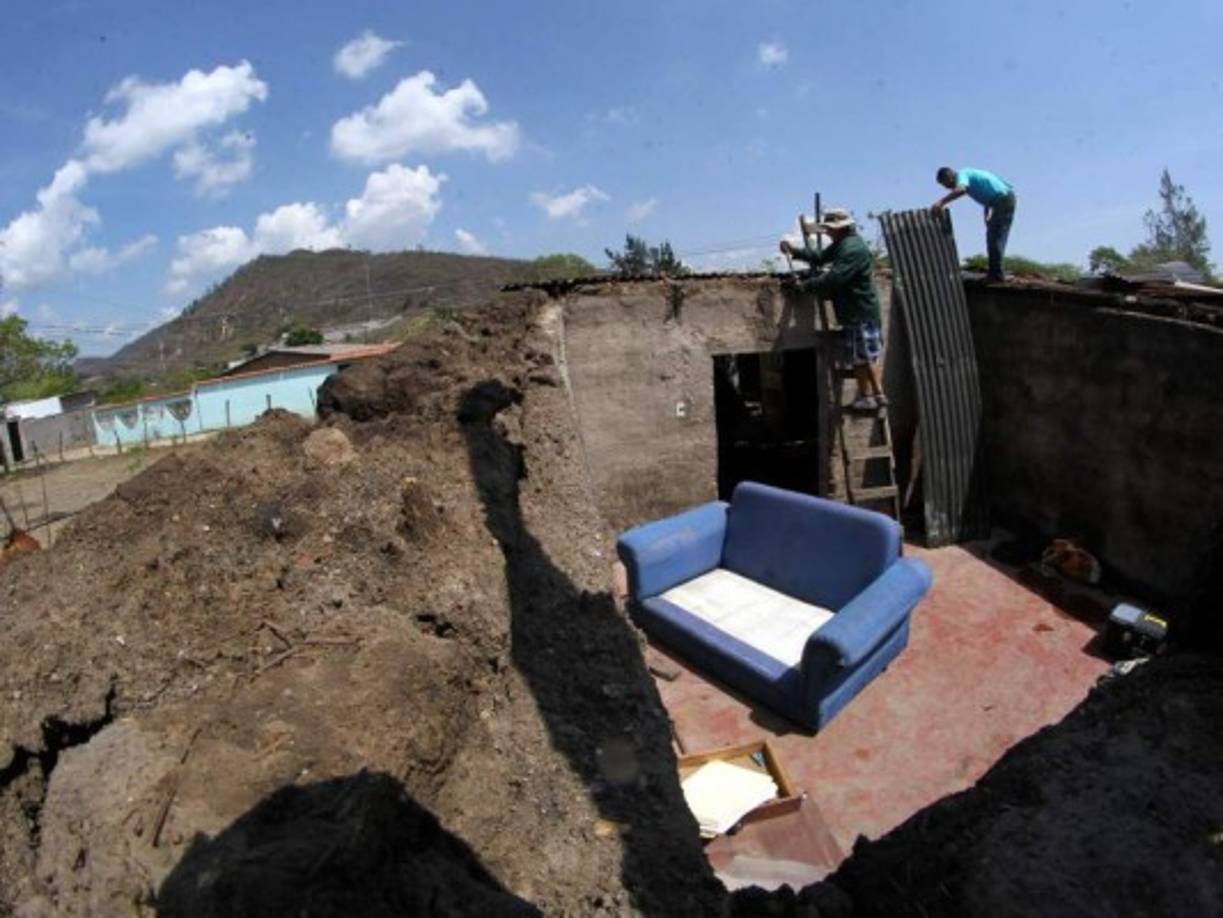 Entre las más afectadas figuran la Kennedy y Hato de Enmedio en donde se generó el caos. Algunas casas quedaron sin techo.<br/>