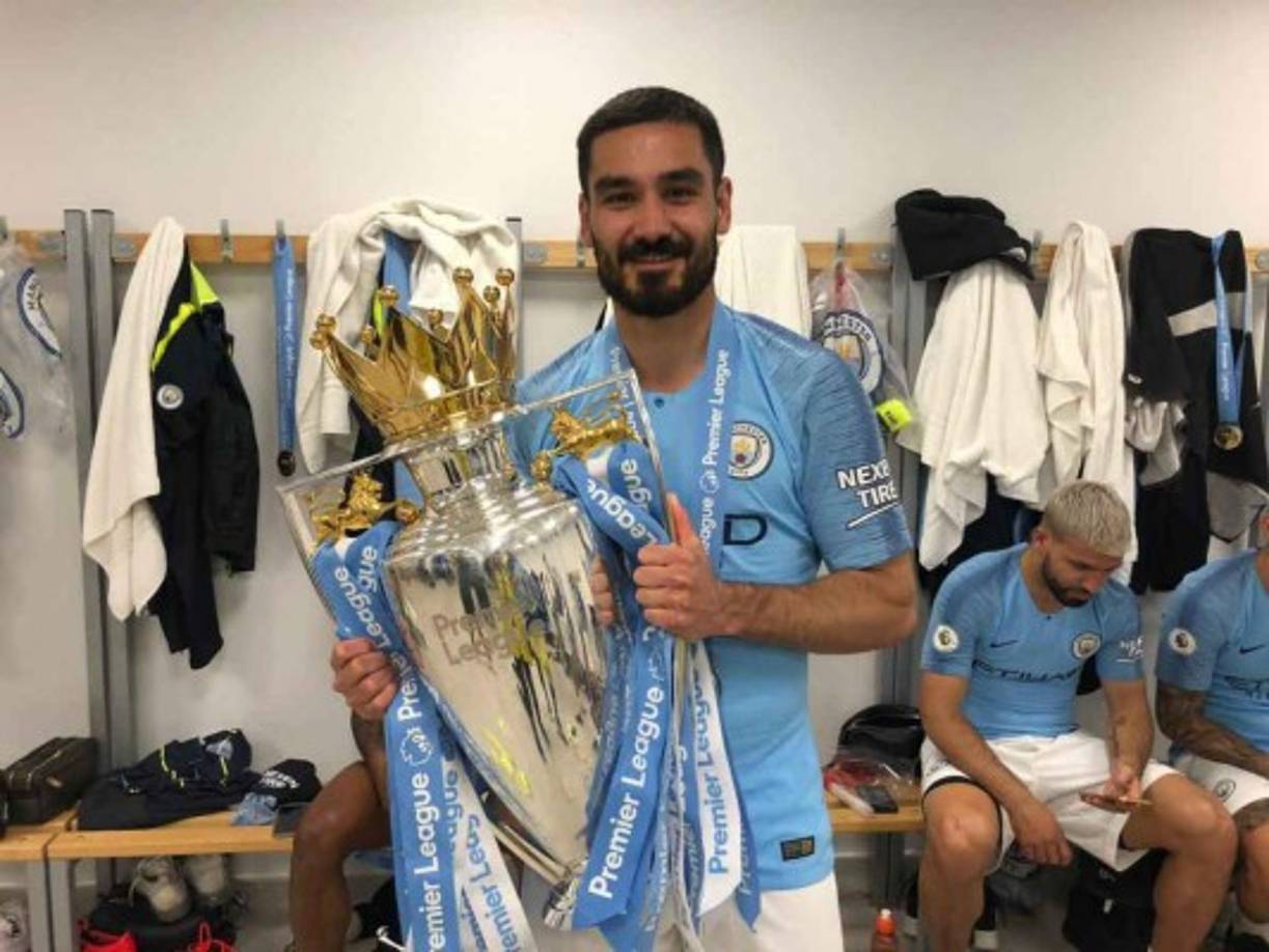 Sky Sports informa que el centrocampista alemán Gundogan no saldrá este verano del Manchester City a pesar de que aún no ha renovado (acaba contrato en 2020).