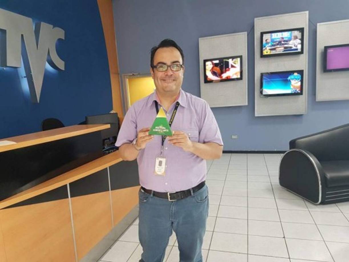 Los periodistas deportivos también votaron y por Honduras fue elegido Gonzalo Carías de TVC. Le dio sus votos a Lionel Messi, Cristiano Ronaldo y Sadio Mané.