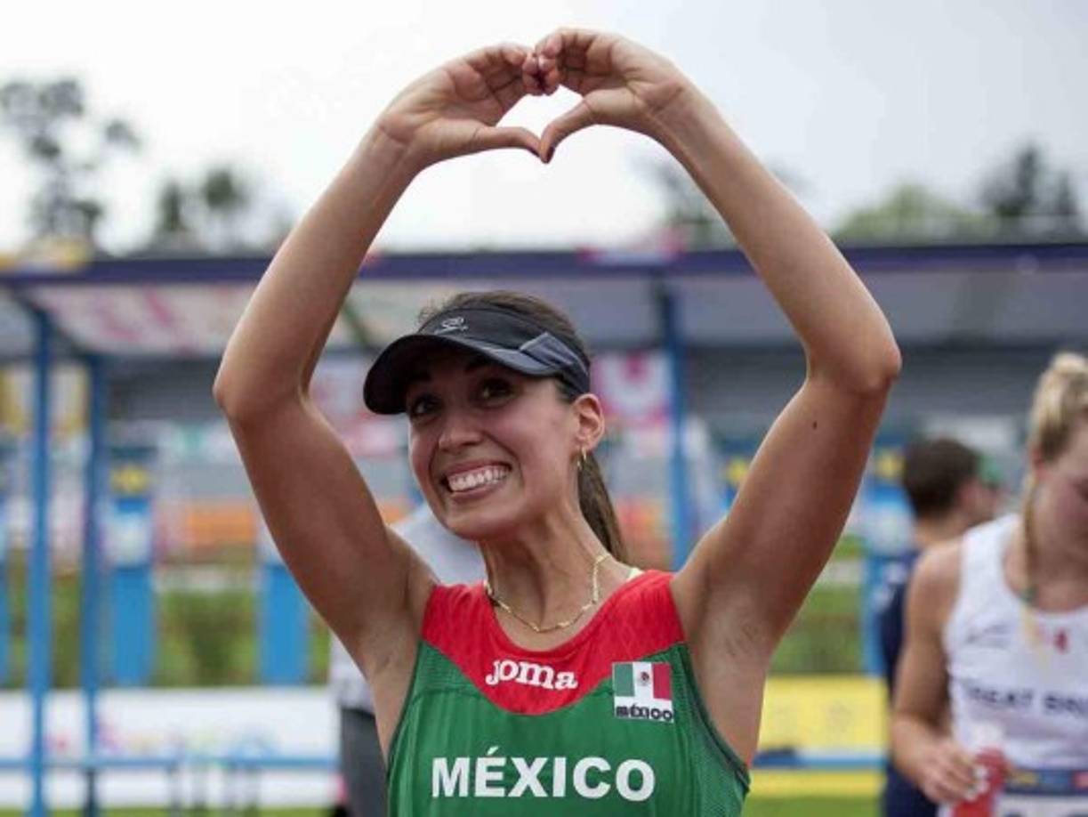 Luego de un periodo de hospitalización largo, Arceo logró recuperarse del coronavirus y fue dada de alta, convirtiéndose en la primera mexicana en recuperarse de la enfermedad, que hasta el momento cobró la vida de alrededor de 24 mil personas y que infectó a más 500 mil personas en todo el mundo.