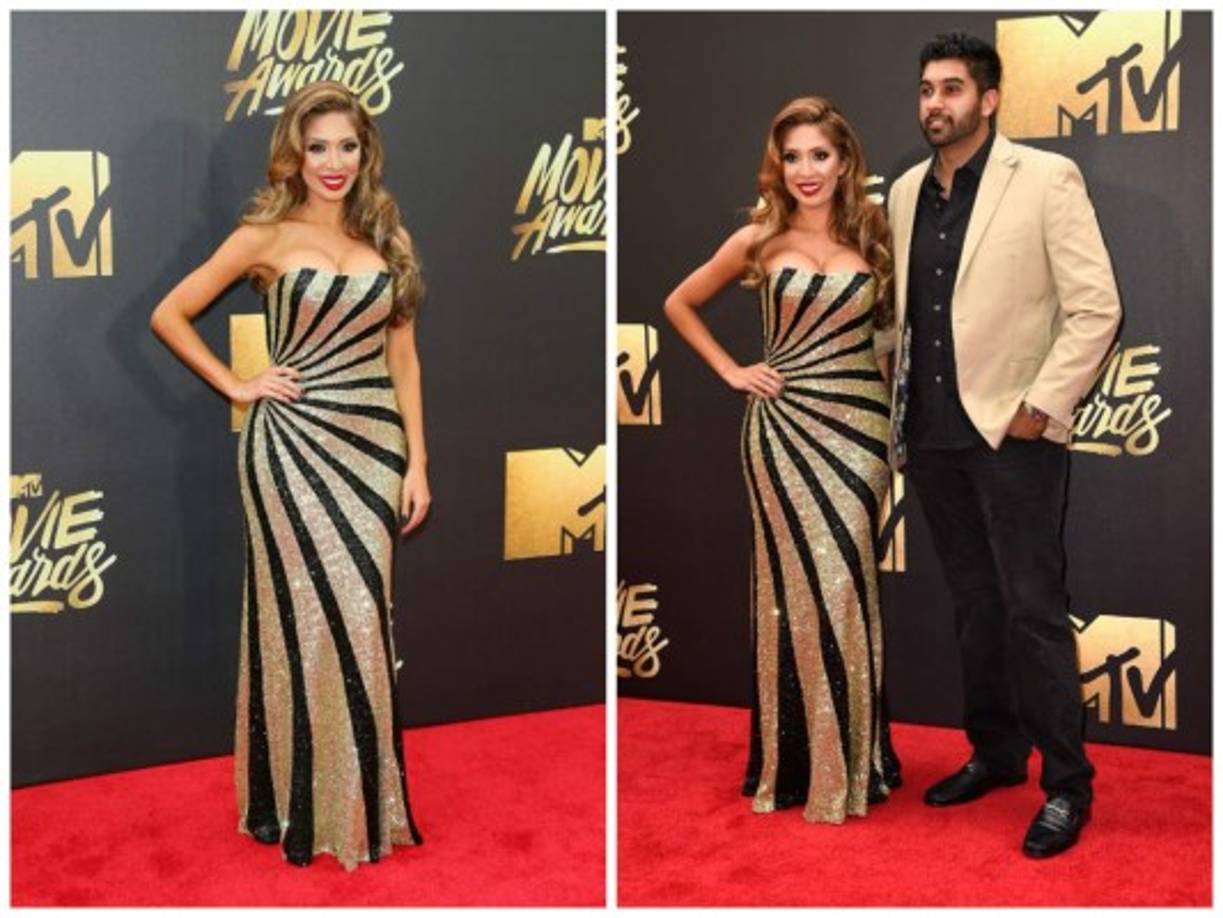 El estrella de reality, Farrah Abraham en un vestido tallado a su cuerpo color negro y dorado.