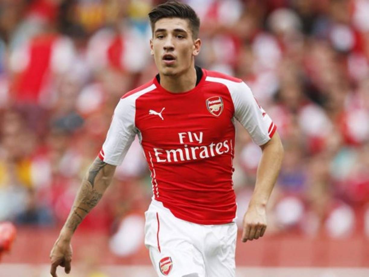 Héctor Bellerín: El ex canterano culé sería el elegido del FC Barcelona para cubrir la posible baja de Dani Alves aunque el Arsenal ya ha manifestado que si el club español lo quiere tendrá que rascarse el bolsillo. Su precio, 40 millones de euros.
