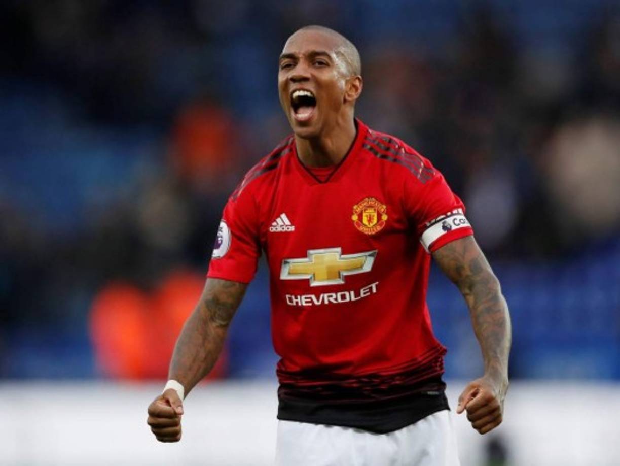 El Inter de Milán sigue muy de cerca a Ashley Young, capitán del Manchester United, de acuerdo con la información de los medios ingleses. <br/>