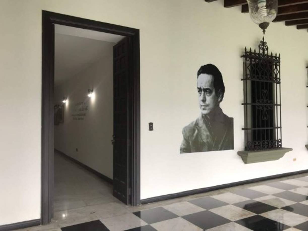 “Yo le pedí y le ordené al vicepresidente Jorge Arreaza que permaneciera en La Casona como una forma de protección de la familia del comandante Chávez”, dijo en una entrevista a finales de 2013.