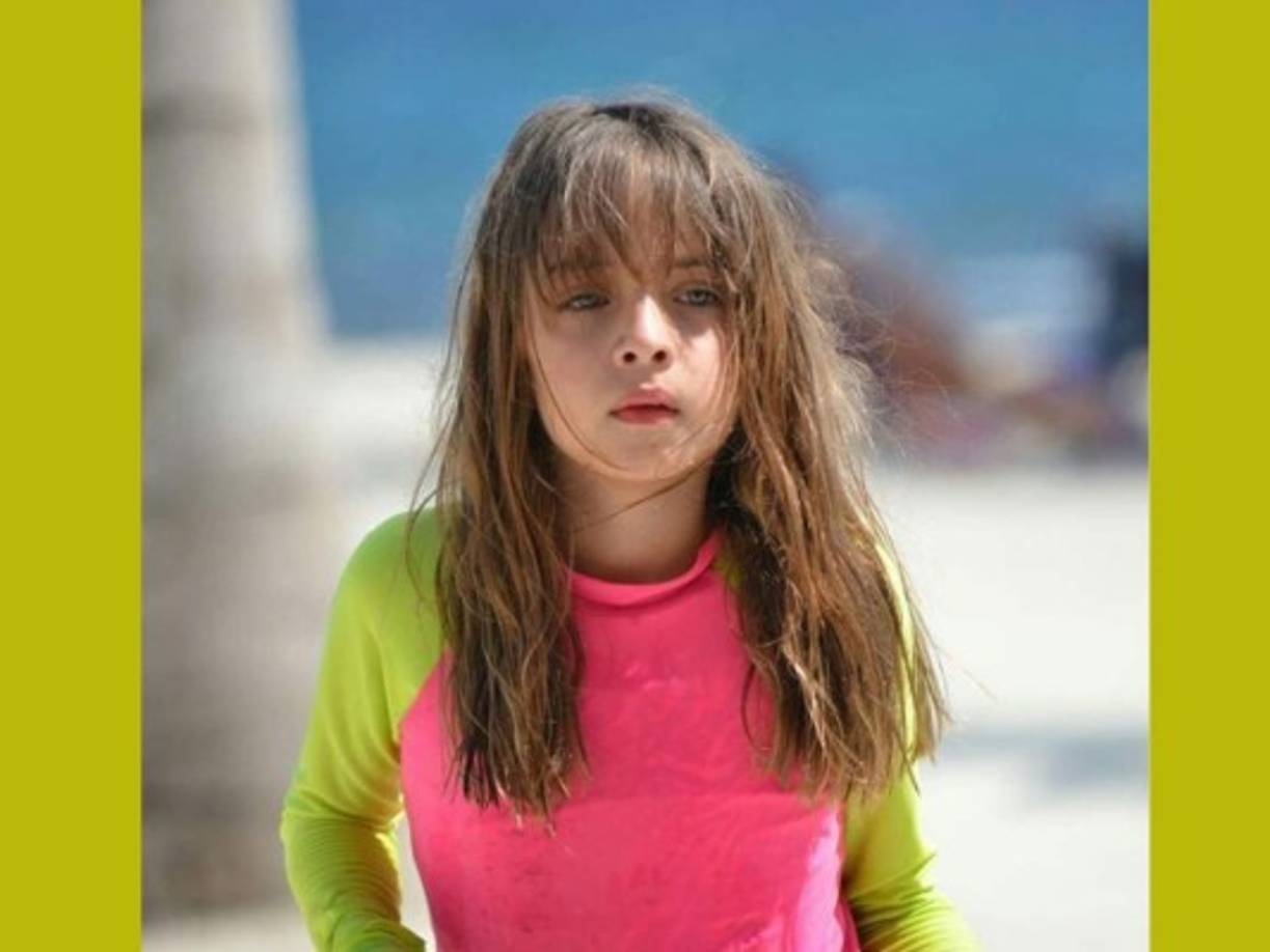 El padre de Mónica, dice ver en su nieta mucho del carisma y talento de su hija.