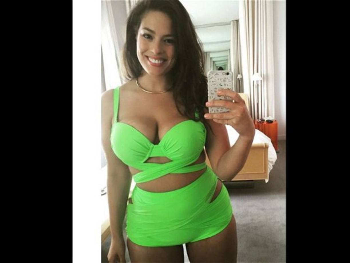 La modelo y diseñadora no solo presentó su colección sino que dejó con la boca abierta a los asistentes.