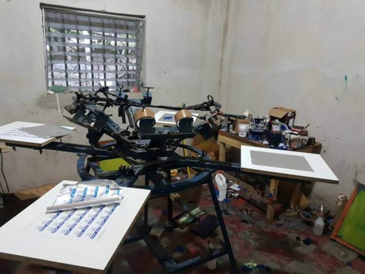 Con un 'pulpo' realizaban la impresión de empaques falsos.