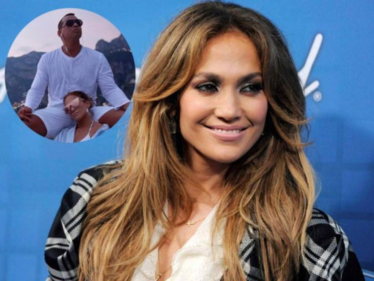 Jennifer López y su pareja Alex Rodríguez, se tomaron unos días de vacaciones y se han dejado ver de lo más enamorados.