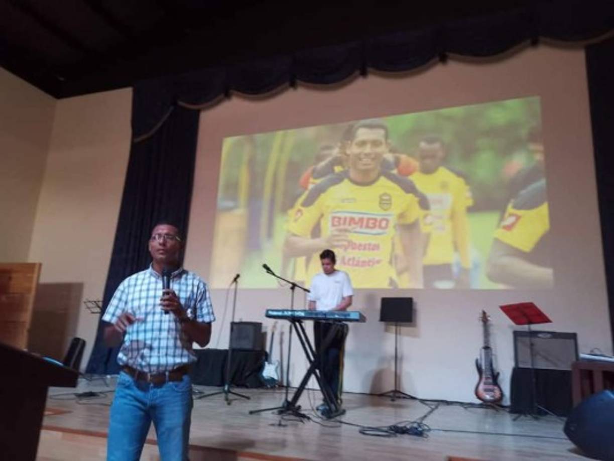 Marlon Peña ha jugado en clubes como Marathón , Real España, Juticalpa, Real Sociedad, hoy le entregó su vida a Cristo.<br/>