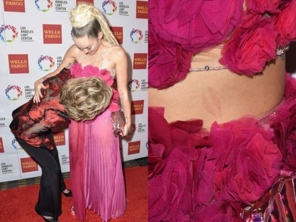 Jane Fonda le besó el abdomen a Miley Cyrus.