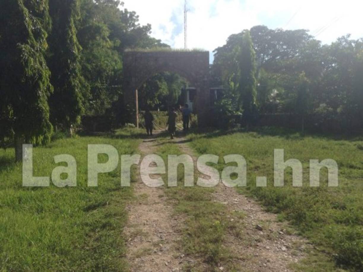 Otra imagen de la propiedad asegurada este lunes en el municipio de El Negrito, Yoro.