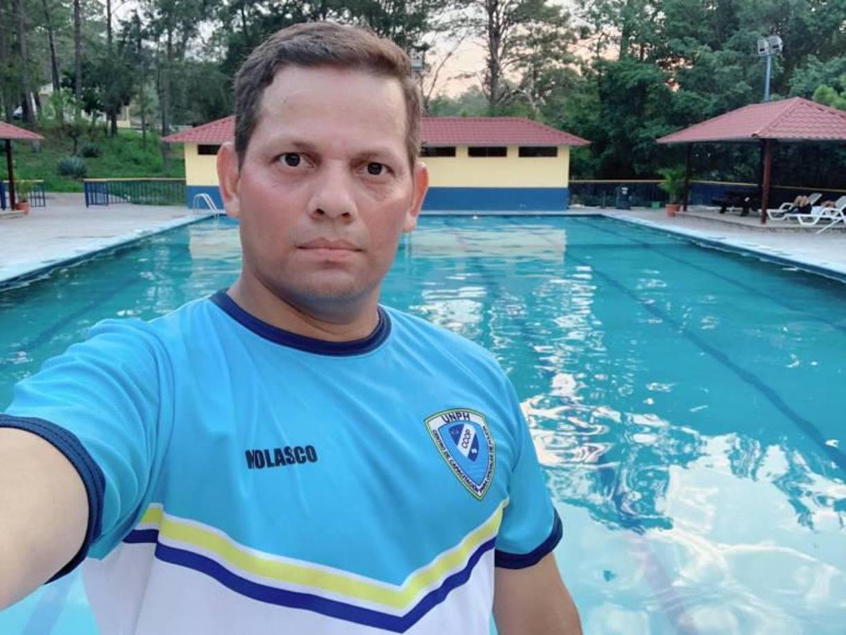 Lo que comenzó como una intervención rutinaria cerca de una iglesia se transformó en un incidente de alto riesgo para el oficial, quien confesó haber temido por su vida.