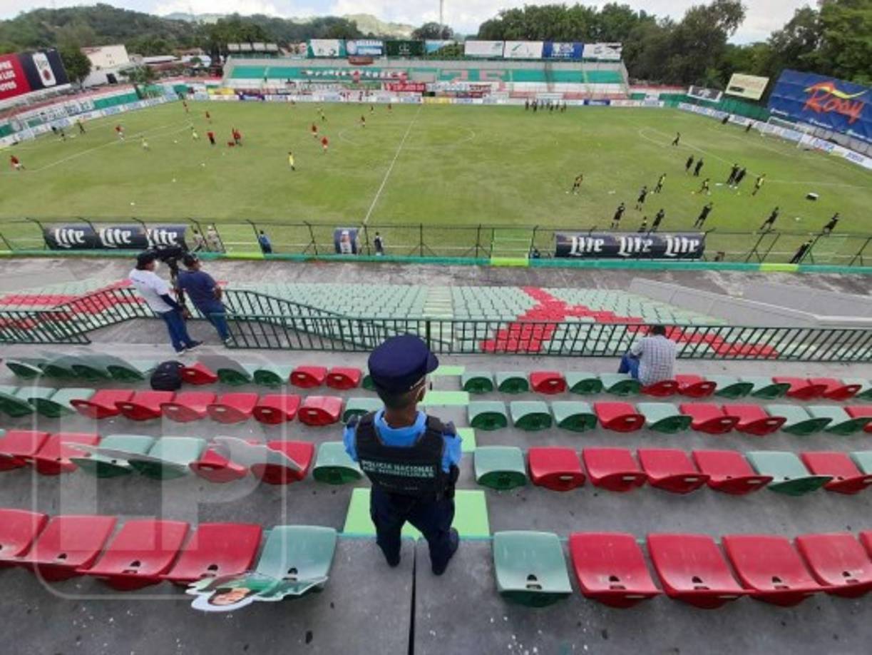 Así lucía el estadio Yankel Rosenthal minutos antes del inicio del partido.