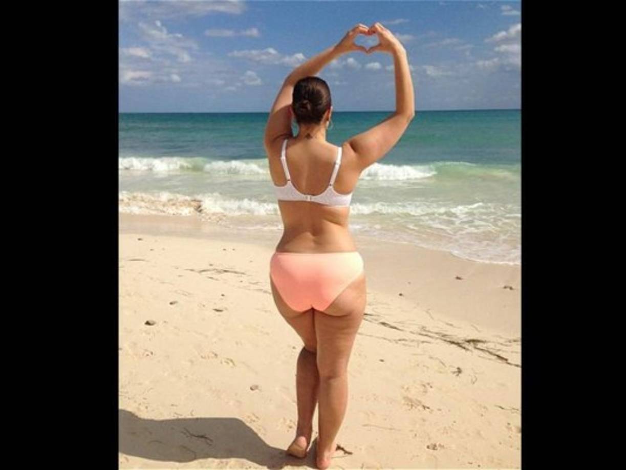 Ashley tiene una estatura de 1,75 metros, a los que ella sabe sacarle provecho.