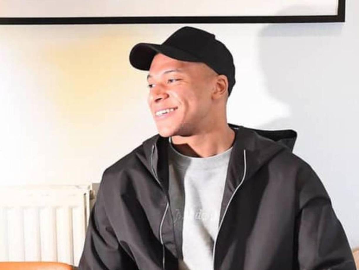 En la celebración también participó Nordi Mukiele, jugador del Bayer Leverkusen y amigo cercano de Kylian, quien habría sido el responsable de convencer al delantero de realizar este viaje para disfrutar de un breve descanso, según informó Le Parisien.