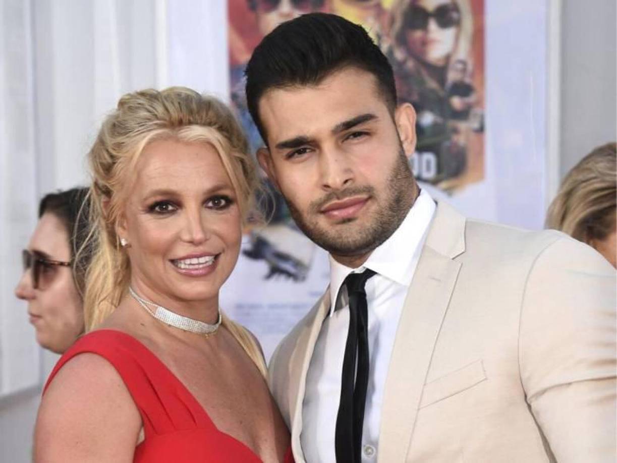 El lunes marcó una doble celebración para la cantante de Overprotected, ya que fue declarada legalmente soltera luego de su divorcio de Sam Asghari.