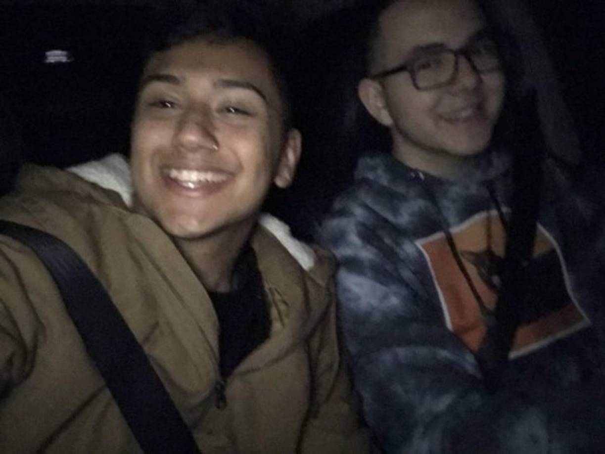 'Rumbo a LA con mi bebé', se lee en esta foto que desató los rumores y cientos de comentarios.