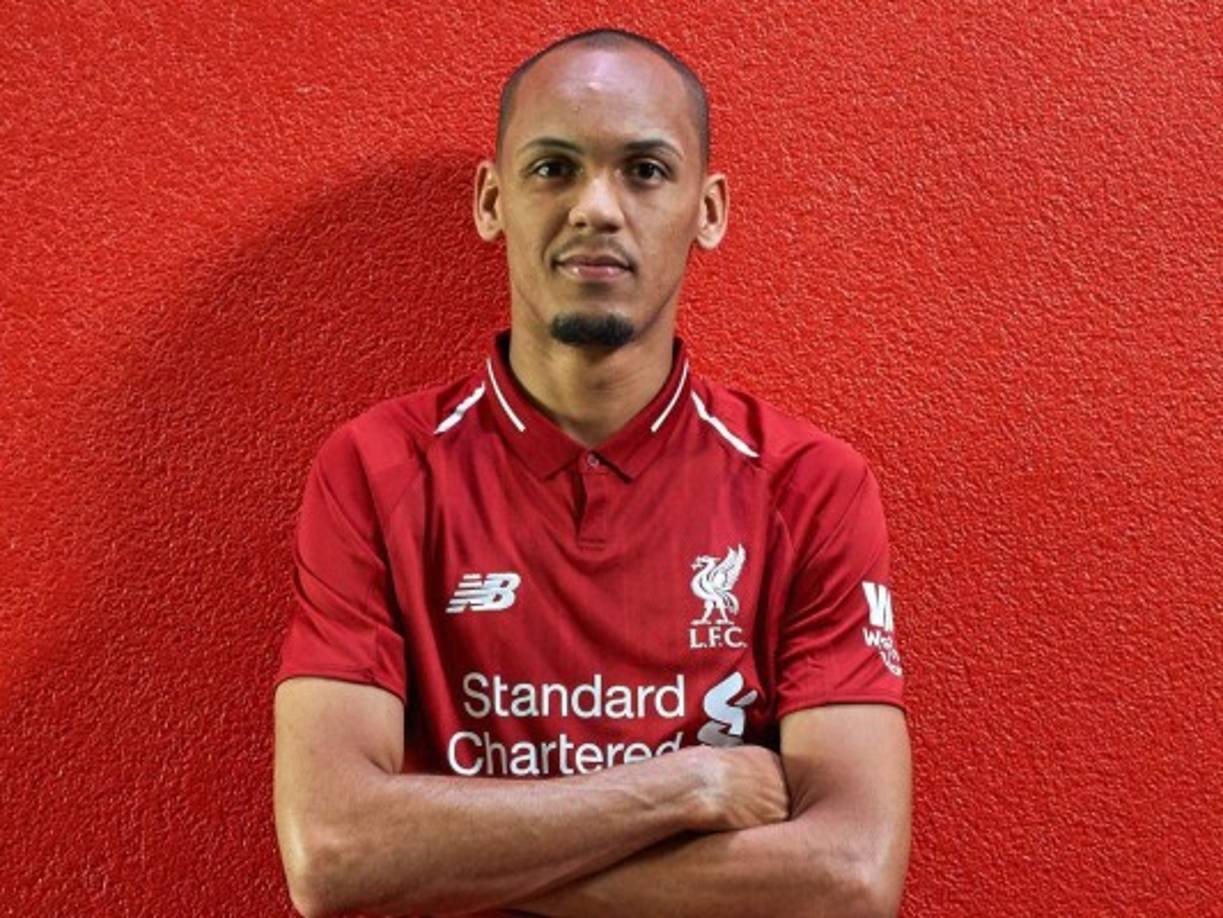 Uno de los pocos que permaneció en el Mónaco tras la brillante temporada hace dos años, cuando alcanzó las semifinales de Champions League y ganó la Ligue 1. Convertido en líder, no solo por portar el brazalete, si no por su liderazgo y jerarquía en el campo y fuera de él, sufrió una evolución en su juego que le hizo trasladarse desde el lateral derecho al centro del campo. Ha pasado de ser un '2' a algo más que un '5'. Incluso en alguna ocasión se le ha visto desenvolverse con soltura en alguno de los interiores aprovechando su llegada. El brasileño, que pasó un año por el Real Madrid Castilla, y que ya destacaba por su consistencia, regularidad y potencia física, ha añadido a su repertorio una gran elección de pase y gran lectura táctica de los partidos. Además, posee un gran golpeo de balón. Un futbolista muy completo y con molde 'Premier'.