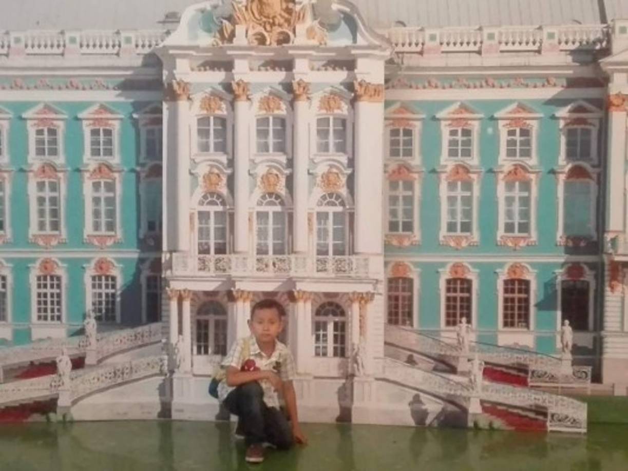 El pequeño Didier Alessandro Figueroa dice que será arquitecto y futbolista.