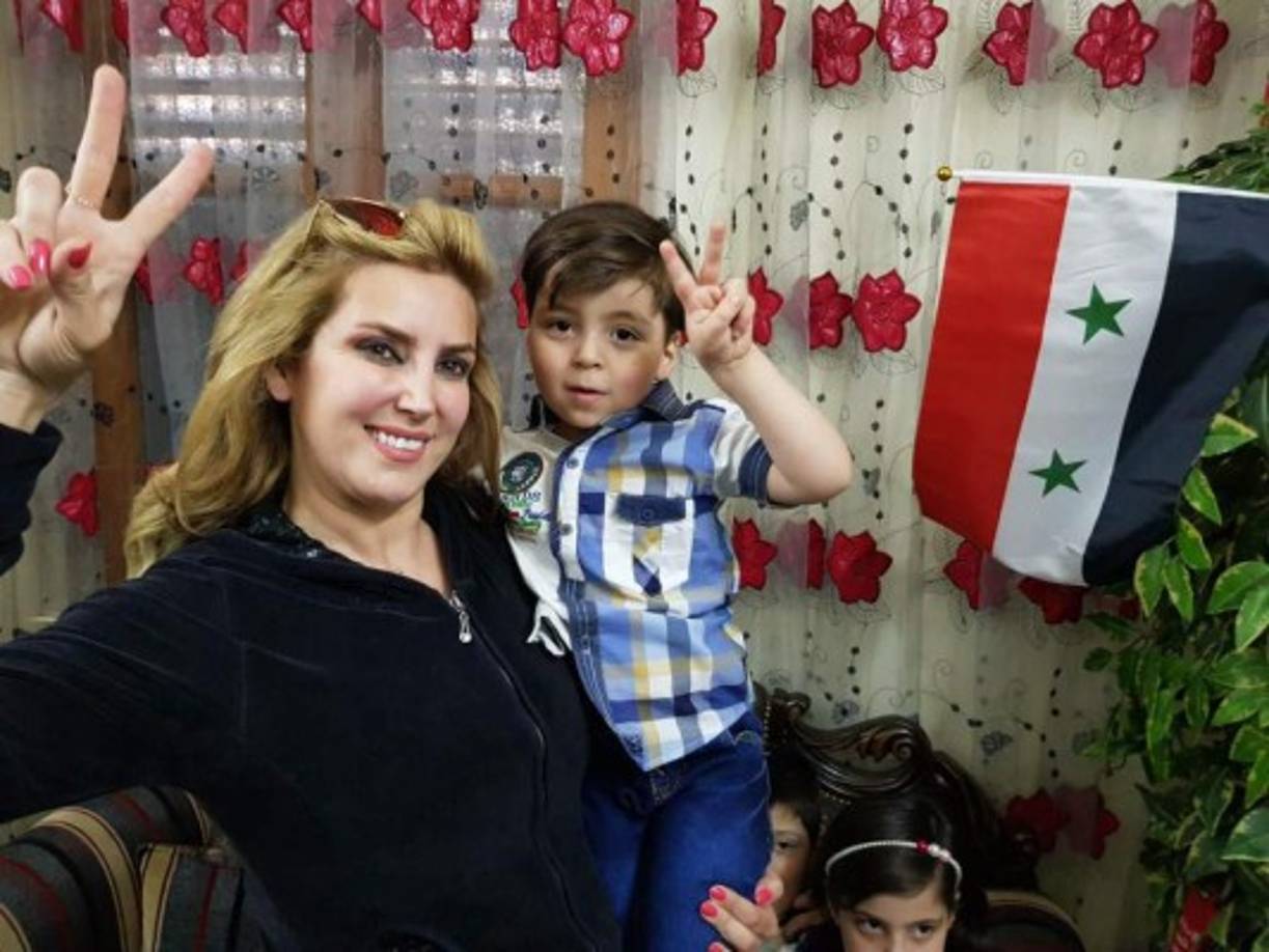 La periodista Kinana Allouche, compartió fotos actuales del menor en su cuenta de Facebook.