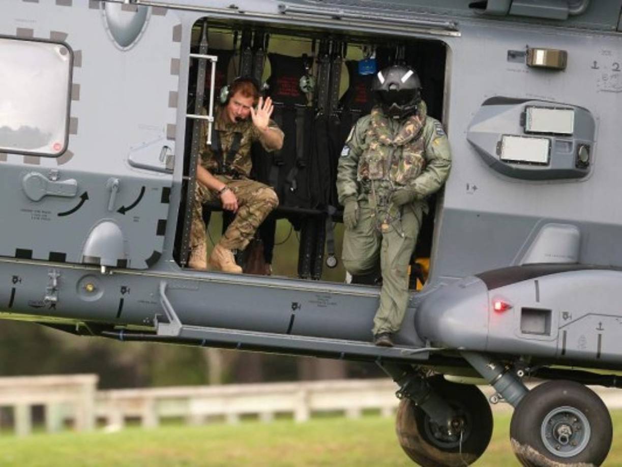 Inglaterra autorizó los ataques aéreos contra el ISIS en Irak, pero no en Siria. Al menos media docena de cazas podrían bombardear objetivos en Irak. La posibilidad de desplegar tropas de tierra se ha descartado.