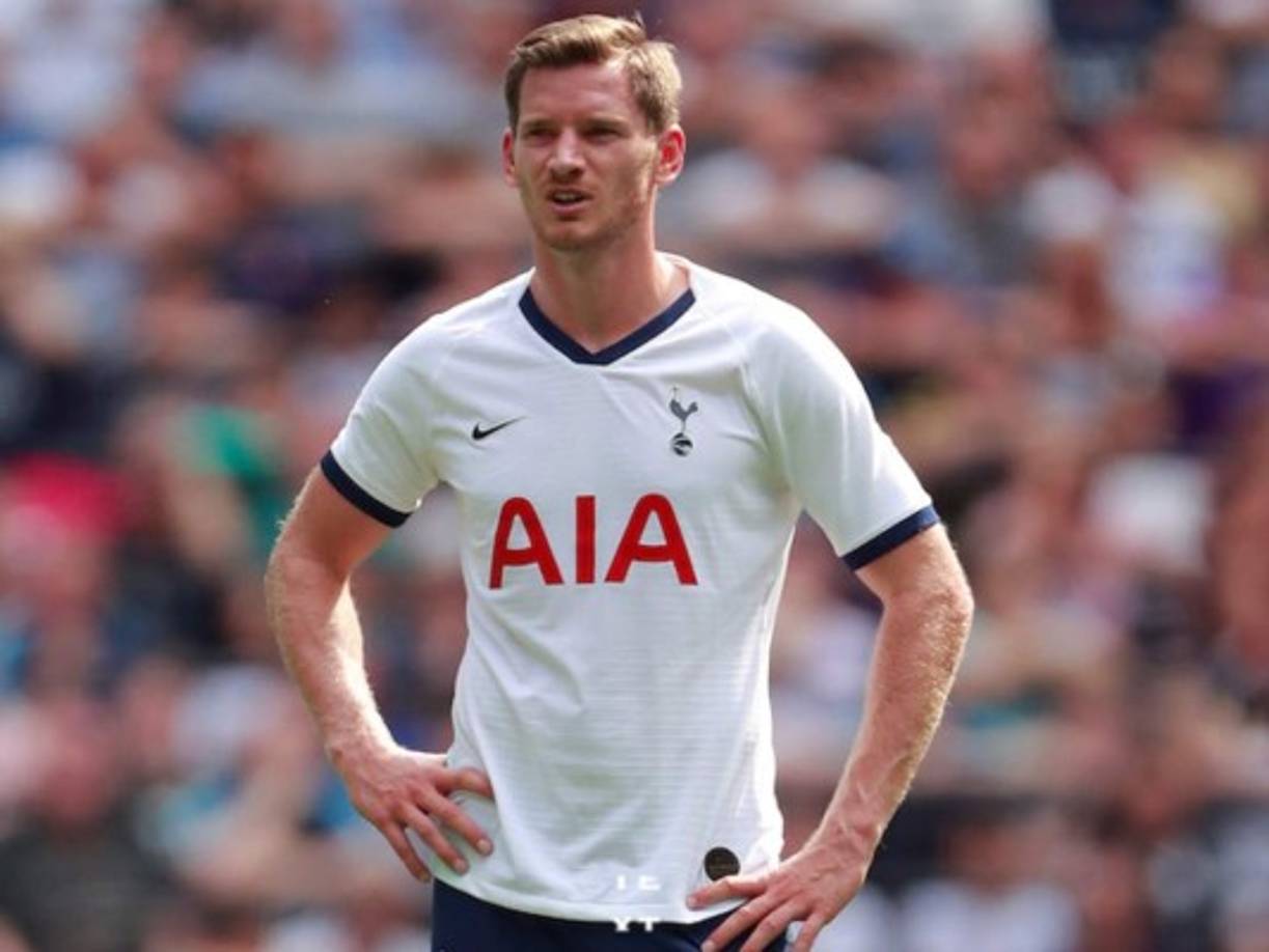 Según Sunday Express, el Tottenham puede perder al defensa belga Jan Vertonghen, quien iría camino al Bayer Leverkusen antes de la fecha límite europea del mercado.