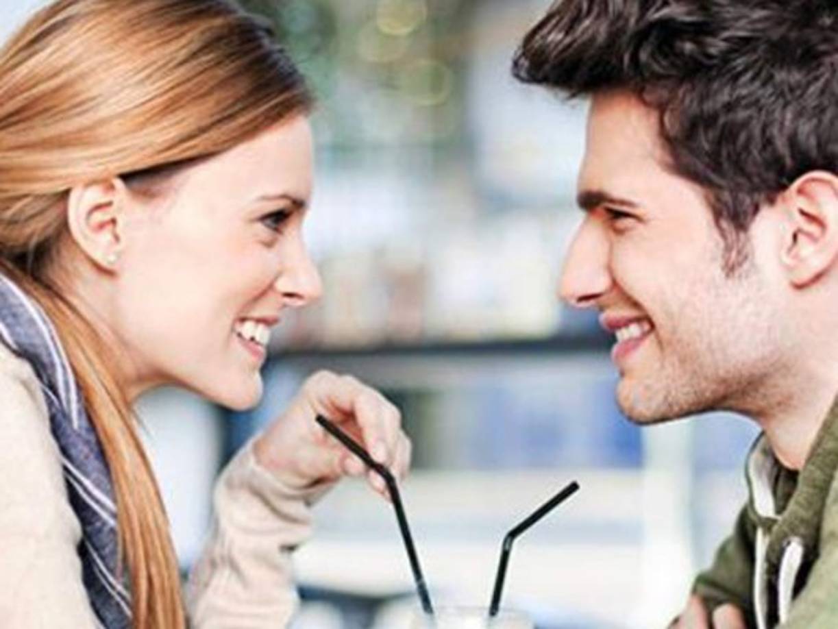 9. Sagitario<br/><br/>Si eres Sagitario te darás cuenta que durante las siguientes cuatro semanas de tu vida reaparecerán sentimientos que creías olvidados. Algunas personas de tu pasado volverán a la vida, lo que te hará reflexionar sobre tiempos mejores y si quieres la oportunidad de volver a recrearlos. Eres una persona independiente, por eso has de dejar muy claro a todo el que te rodea que te agrada su compañía, pero prefieres centrarte en tus propios asuntos. Quizá ciertos individuos traten de hacerte daño: no les hagas caso y todo saldrá fenomenal.