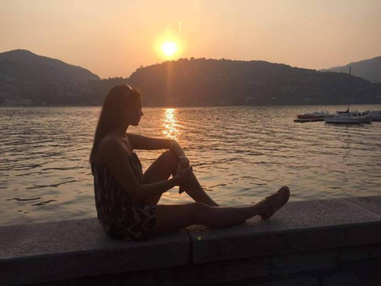 Elena Tambini y un atardecer en Italia. Ella colgó esta imagen en su Facebook.