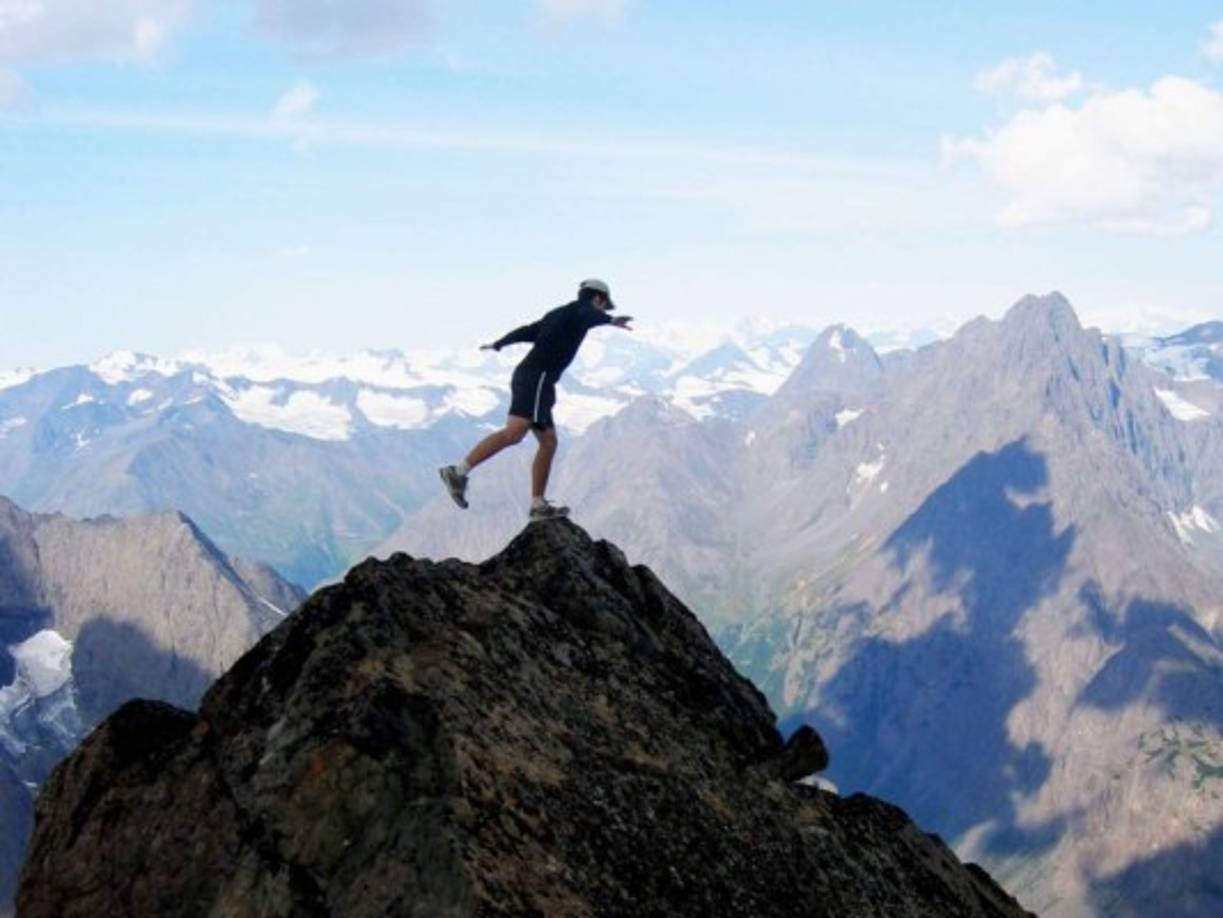 CONSEJO #8. <br/>Entiende tus miedos y sé agradecido: El miedo dificulta tu crecimiento y proporciona una oportunidad para aprender. Vencer el miedo te vuelve más fuerte y confiado, con práctica los puedes vencer. El miedo es una opción.