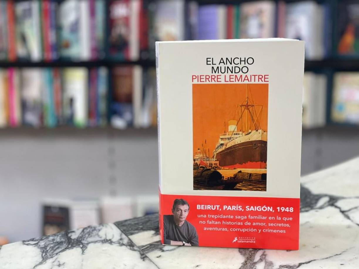‘El ancho mundo’, de Pierre Lemaitre (Salamandra). - Historia de las aventuras y secretos de una familia propietaria de una fábrica de jabones en Beirut, ciudad bajo influencia francesa tras el fin de la Segunda Guerra Mundial, con la Guerra de Indochina y el París de la posguerra como telón de fondo.