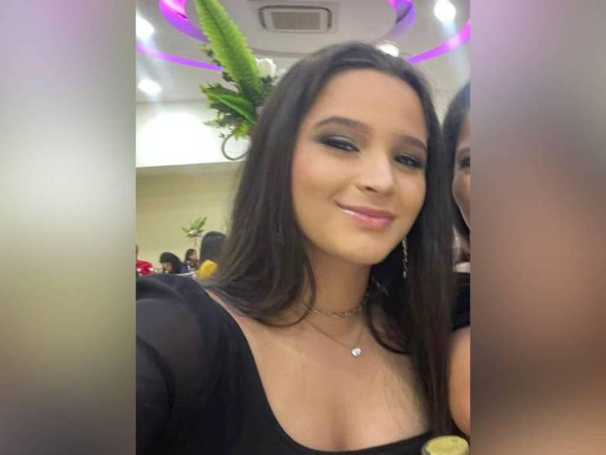 Esta persona salió casi ilesa, solo con algunas lesiones leves y logró salir del vehículo Honda Civic, color blanco, que hasta ahora se conoce, era manejado por André Lobo, también hospitalizado en un sanatorio de la capital.