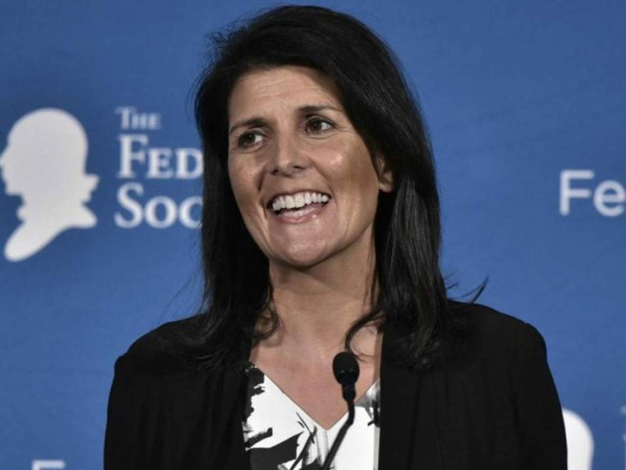 Embajadora ante la ONU: Nikki Haley, 44 años.<br/>Gobernadora de Carolina del Sur, Haley era poco conocida a nivel nacional hasta que un tiroteo en su estado que dejó al descubierto fuertes tensiones raciales le valió protagonismo sobre todo por remover la bandera confederada de todos los edificios públicos del estado, considerado como un símbolo racista.
