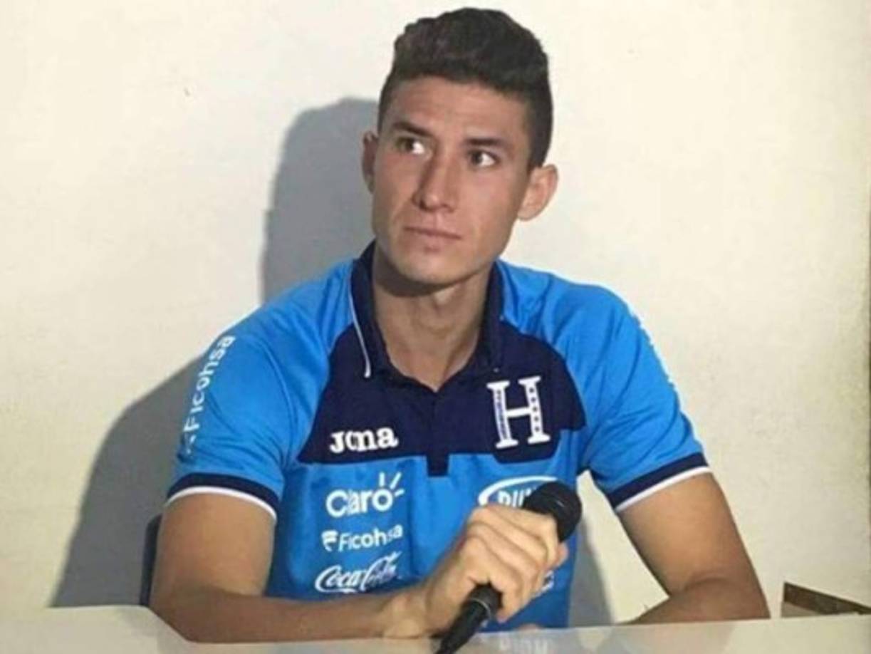 Esdras Padilla: El mediocampista tampoco sigue en el Real de Minas.