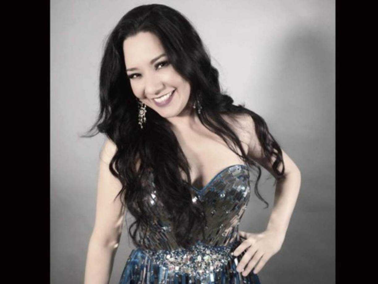 Nadia ya tiene 33 años.