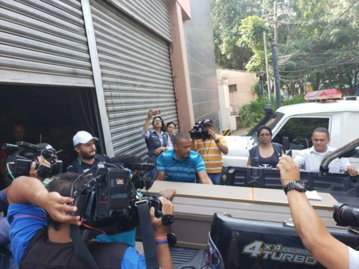 Un joven murió a eso de las 12:15 de la madrugada de este jueves en la ciudad de Choluteca, zona sur de Honduras, luego de recibir un disparo en el momento en el que se realizaba una protesta en ese sector, informaron las autoridades.