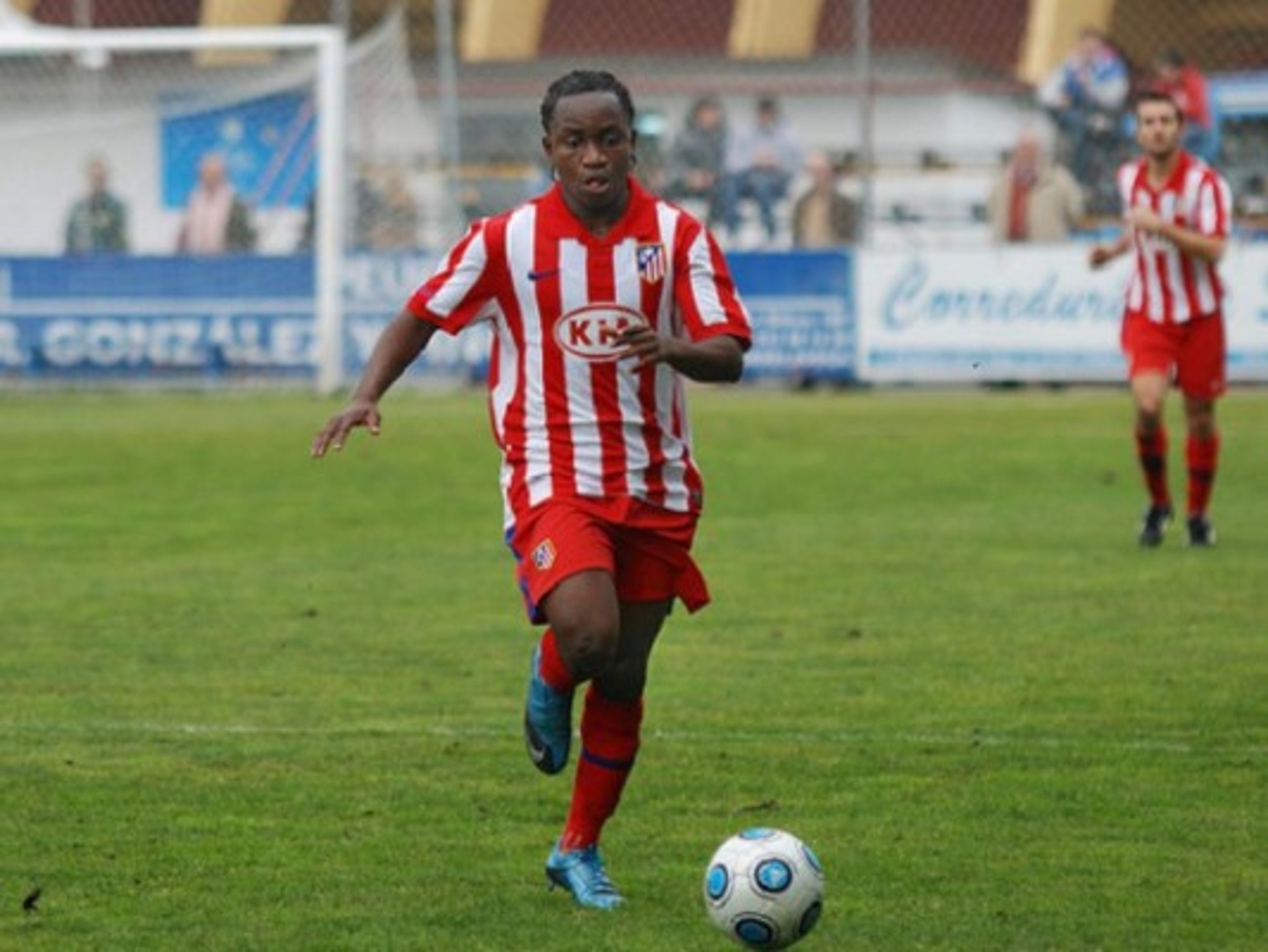 Cedrick Mabwati. La cláusula de rescisión de contrato de un euro con veintiún centavos (1.21 euros). Cantidad simbólica que lo coloca dentro de la plantilla de su nuevo club, como activo fijo.