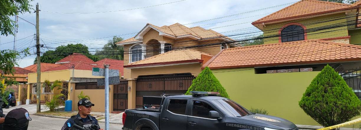 Foto de las armas de guerra halladas en residencial Villas Mackay