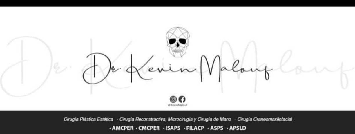 Incluso en esta imagen en donde promociona su clínica estética se puede apreciar una calavera arriba de su firma.