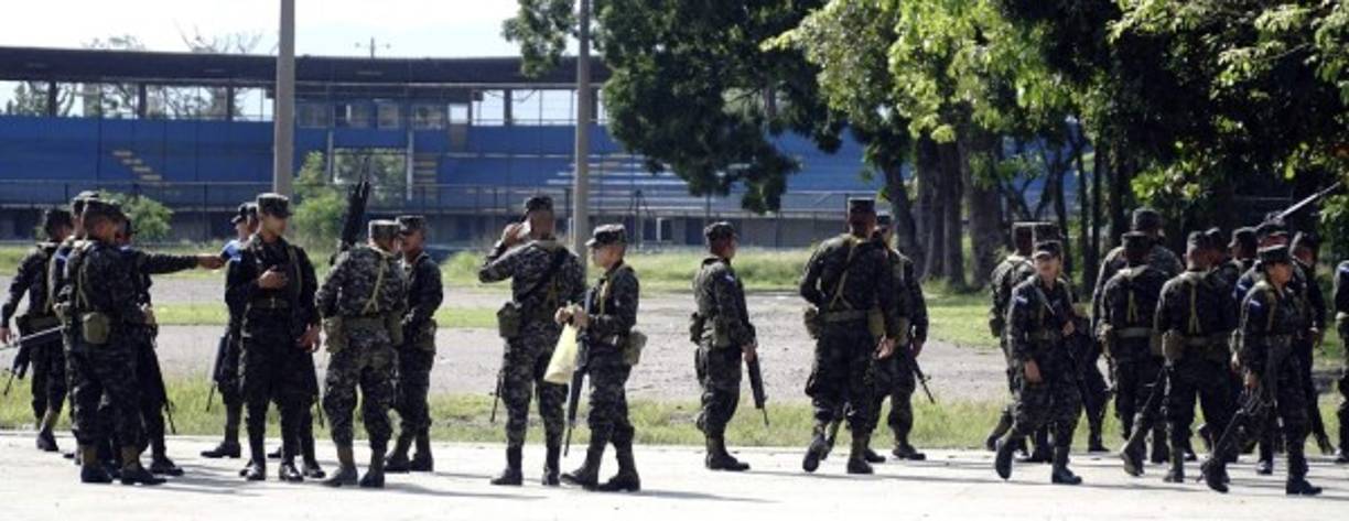 Militares han cuidado el transporte de las maletas electorales y para mañana garantizan dar protección en los comicios.