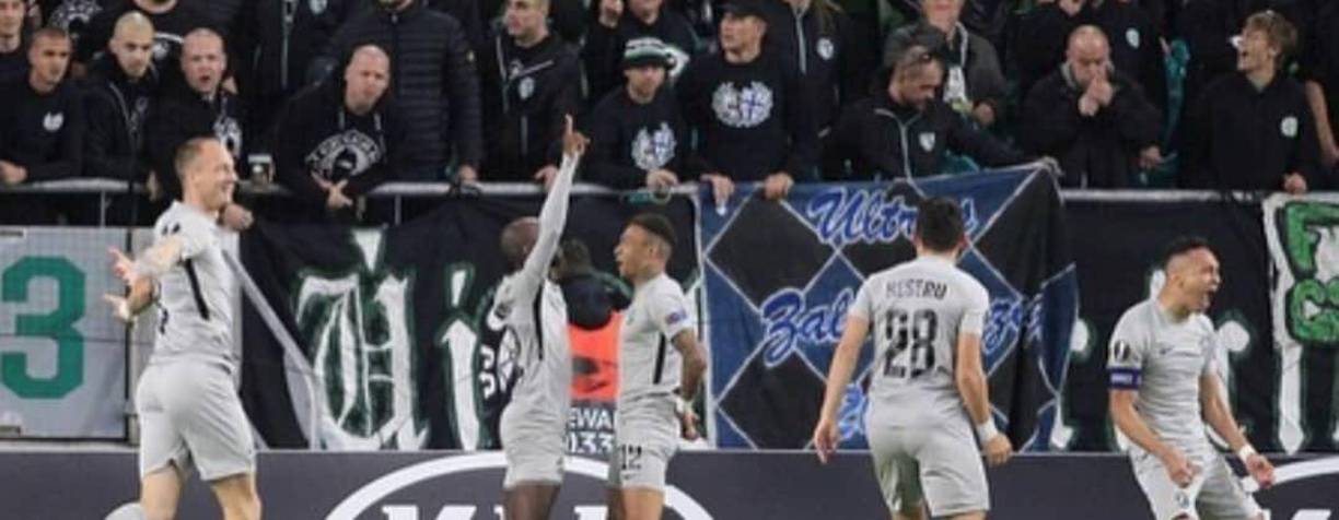 El jugador estaba recuperándose de una grave lesión de ligamentos, jugó a lo largo de su carrera para Ajax, SC Cambuur, PEC Zwolle, Ludogorets Razgrad II, Ludogorets Razgrad y Yeni Malatyaspor.