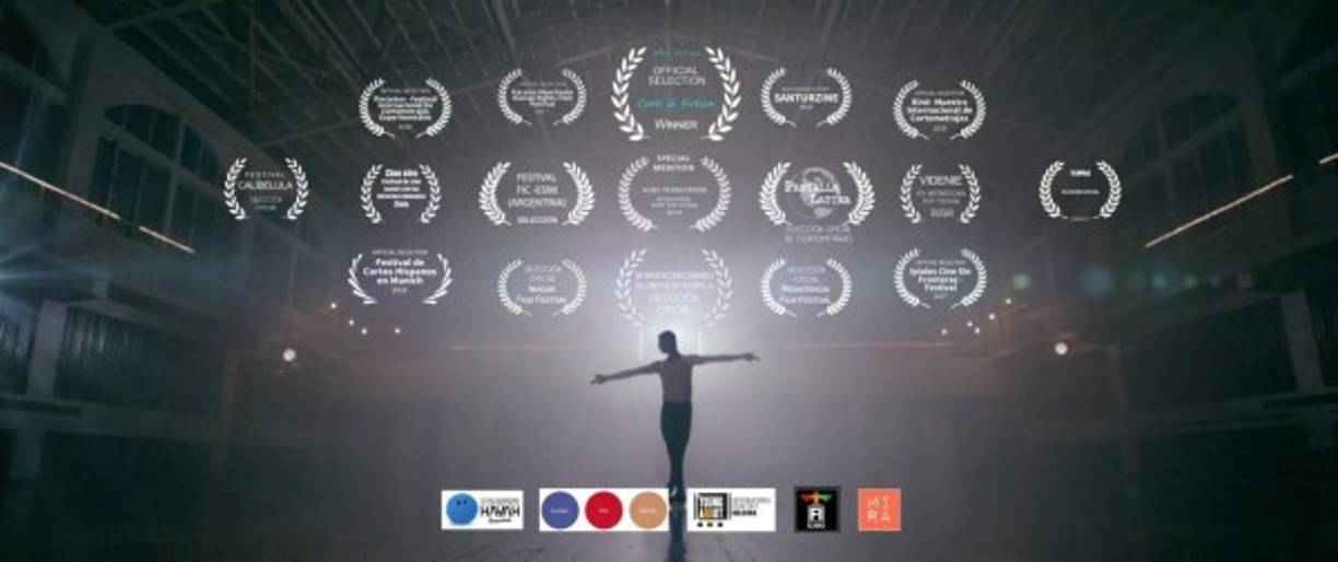 'El mensaje que queremos transmitir a los jóvenes y padres de familia es de reflexión acerca de las consecuencias del bullying, ya que lo que se ve en el cortometraje es todavía conservador en comparacion con lo que en la realidad ocurre en los diferentes centros educativos, no solo de Honduras sino alrededor del mundo', dijo Jurek Jablonicky, director de 'Todos Bailaban'.