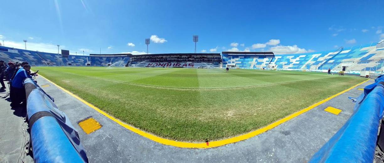 La cancha del estadio Nacional luce en mejores condiciones para el partido de la gran final entre Olimpia y Motagua a jugarse el jueves a partir de las 7.00 de la noche.