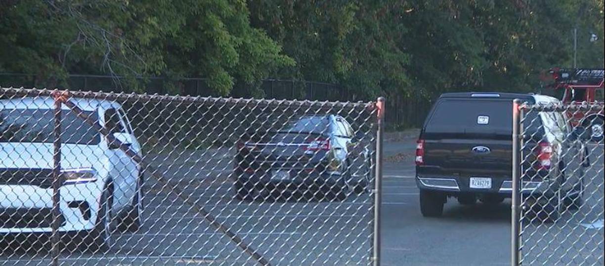 El sheriff Chitwood informó que se utilizaron varias armas de fuego debido a la gran cantidad de casquillos de bala encontrados en el lugar.