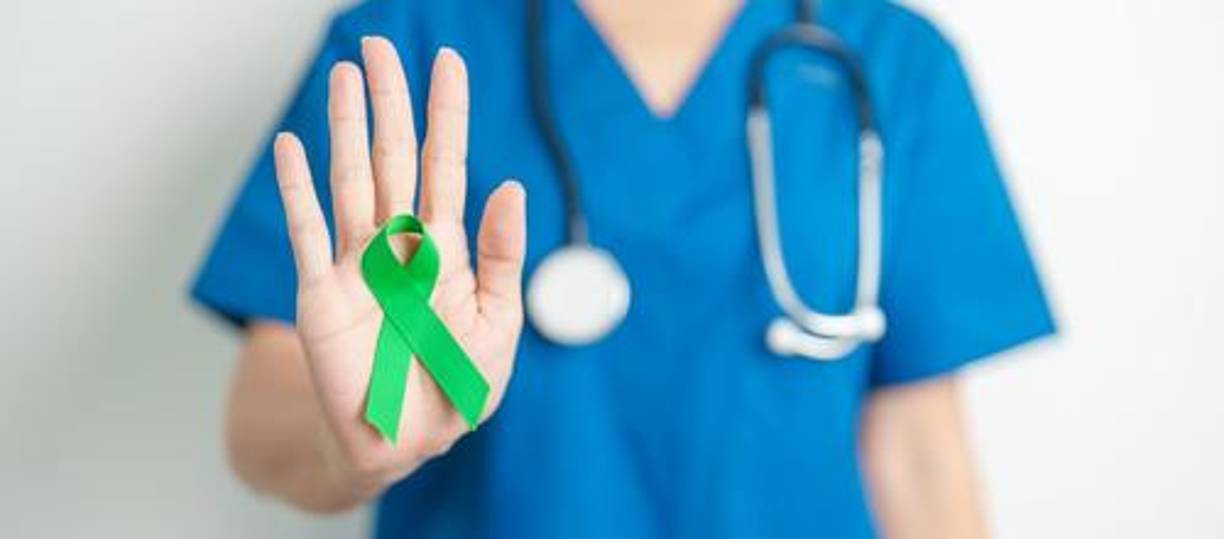 En la misma rueda de prensa ha intervenido el jefe de sección en el Hospital Universitario Príncipe de Asturias, Guillermo Lahera. Este ha puesto en valor los beneficios que ha traído el “boom de la salud mental tras la pandemia”. Entre ellos están la legitimización del sufrimiento psíquico, la reducción del estigma asociado a una enfermedad mental gracias a las revelaciones de actores, escritores y presentadores de televisión, y la inclusión de la salud mental en la agenda política.